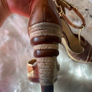 Gianni Bini Kelby Papaya/Gold wedges 4.5 inch heel.